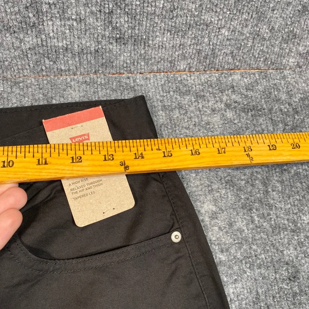 Levis 80s Mom Jeans Black High Rise Tapered Leg Pants 30x30 A35060321 NEW